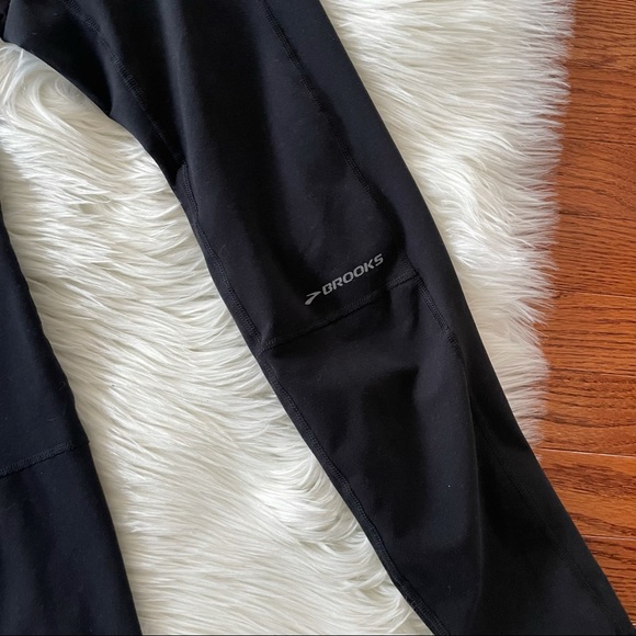 Brooks Women's Black Leggings with Gray Detailing - Picture 3 of 7